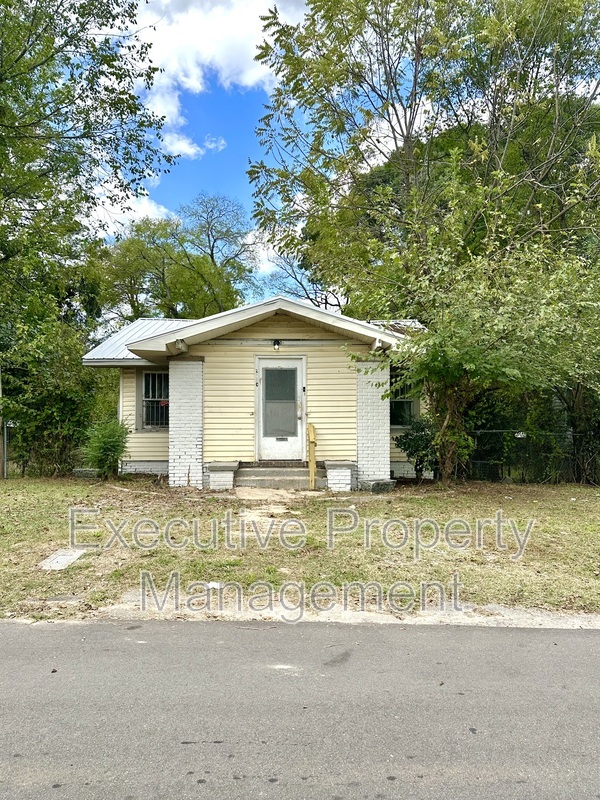 Birmingham House: 2610 Avenue P