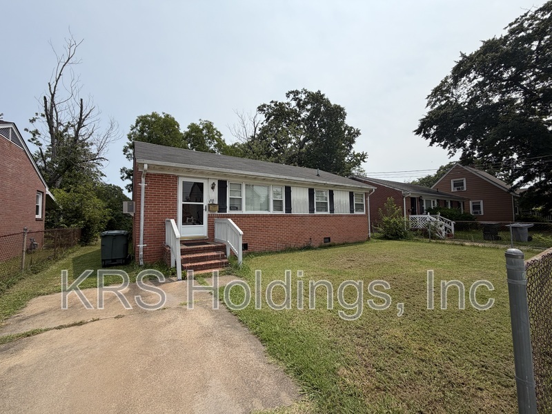 Hampton House: 708 Fairland Ave