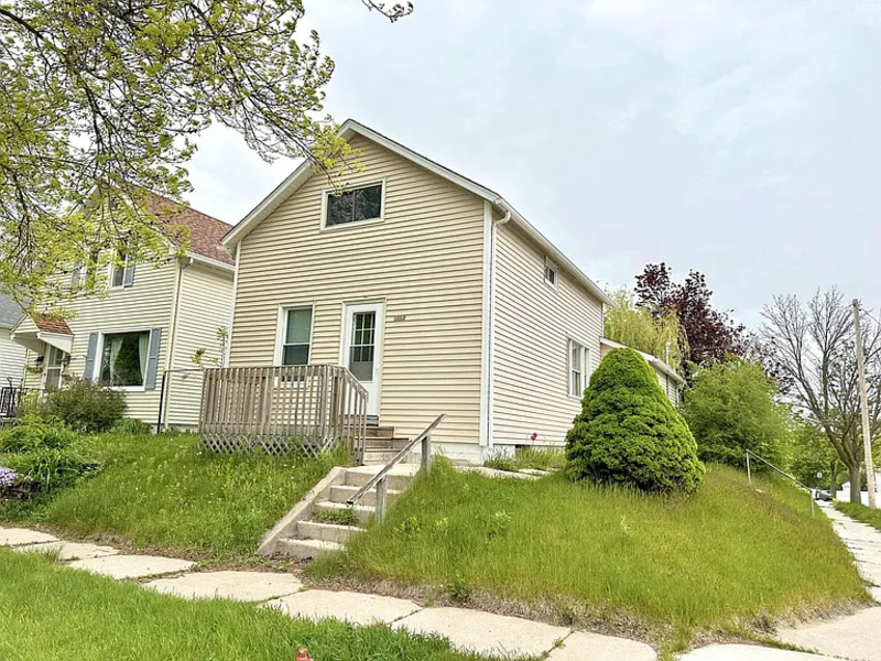 Sheboygan House: 1202 Alabama Avenue