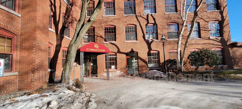 Manchester Condo: 335 Cypress Street - 2A