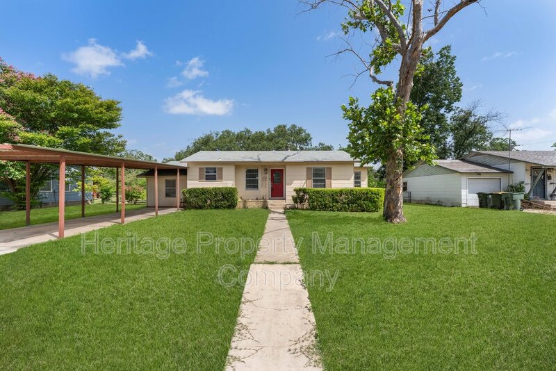 Schertz House: 515 Mitchell Avenue