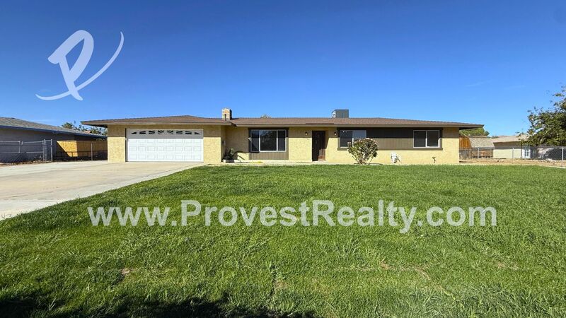 Apple Valley House: 21952 Resoto Rd