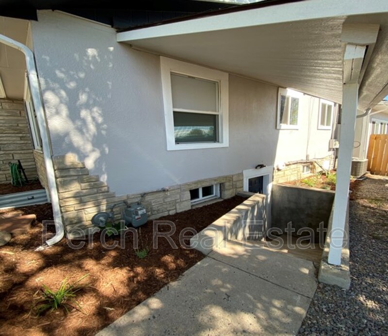 Lakewood Condo: 1550 Tabor Street - B