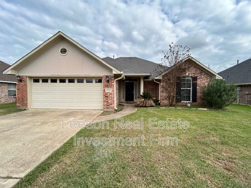 Bossier City House: 4933 General Polk Dr.