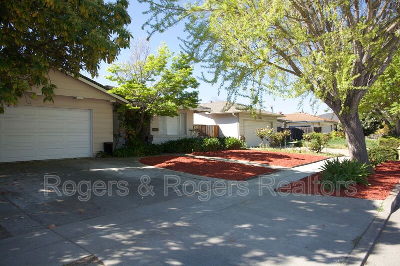 San Jose House: 4690 Williams Road