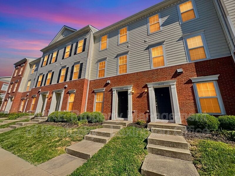 Lexington Townhome: 2627 Calgary Drive