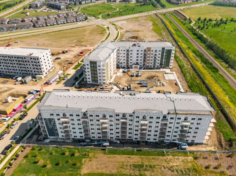 Edmonton Condo: 3555 Clareview Station