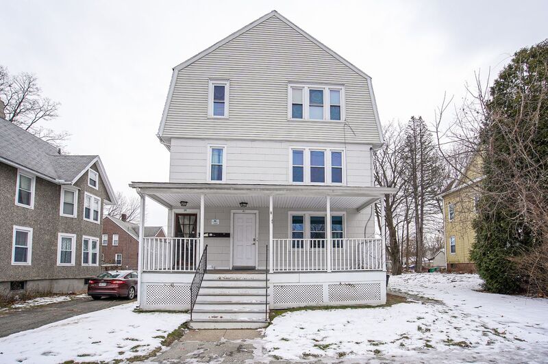 Chicopee Condo: 41 Bell Street
