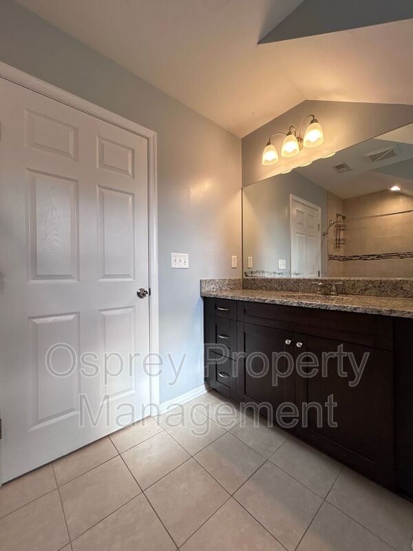 Charming 4-Bed, 2.5-Bath Coastal Cottage – Norfolk Gem!  - Photo 6