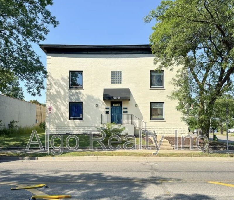 Minneapolis Condo: 3200 Bloomington Avenue - 2
