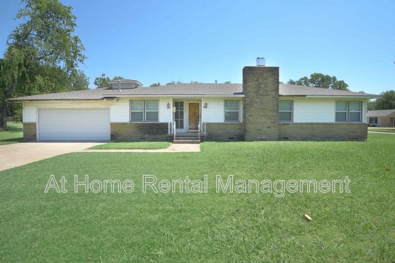 Tulsa House: 477 South Norwood Avenue