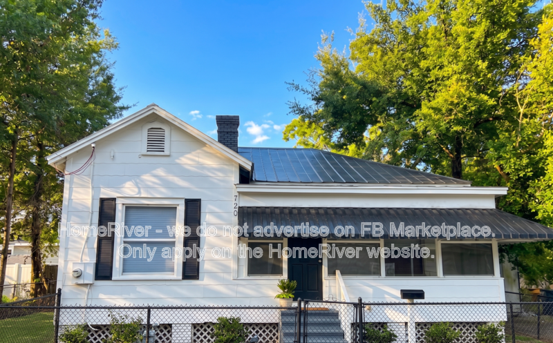 Jacksonville House: 720 E 3rd St