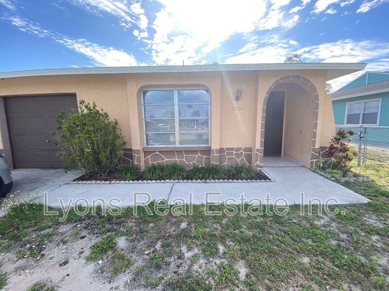 Cape Coral Condo: 1301 Sw Santa Barbara Pl