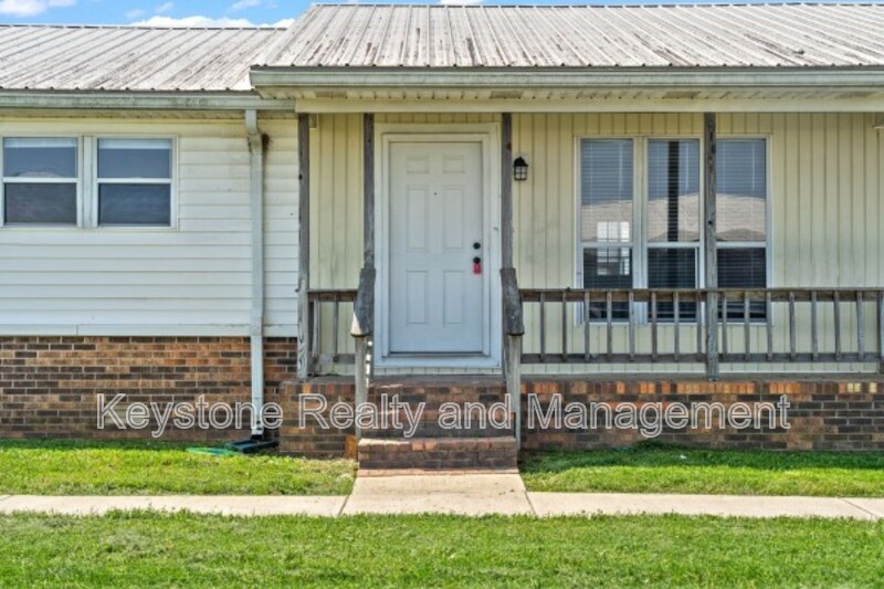 Oak Grove Apartment: 280 Thompsonville Lane