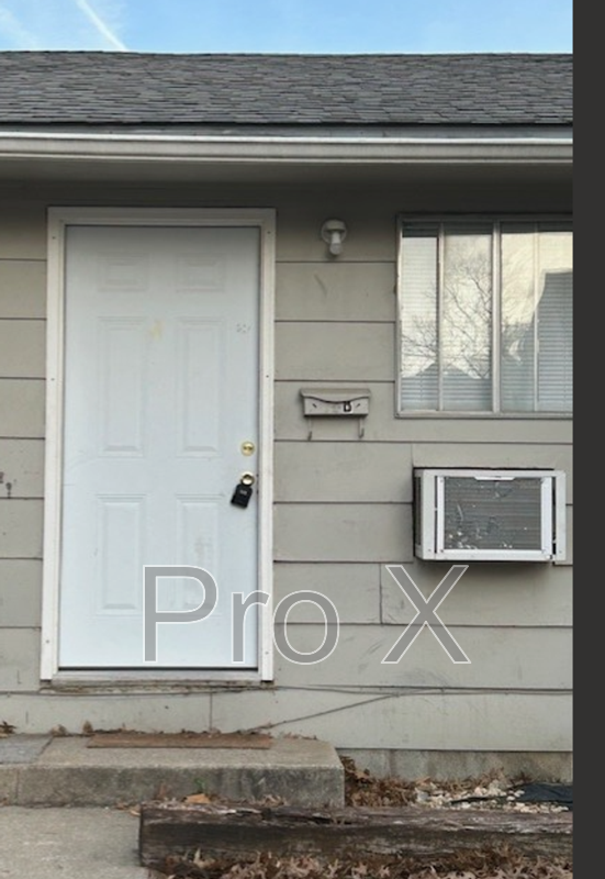 Pittsburg Condo: 208 W 1st Triplex