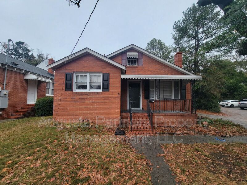 Augusta House: 1927 Wrightsboro Rd