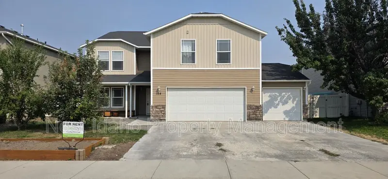 Kuna House: 164 East Linmar Drive