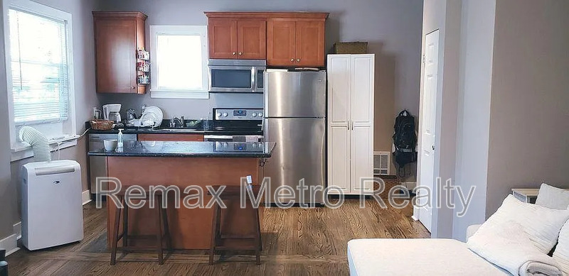 Seattle Condo: 533 11th Ave E