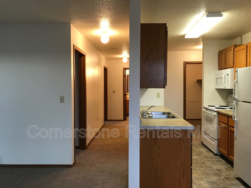 West Fargo House: 1415 14th Ave E