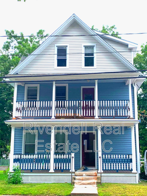 Willimantic House: 330 Valley Street