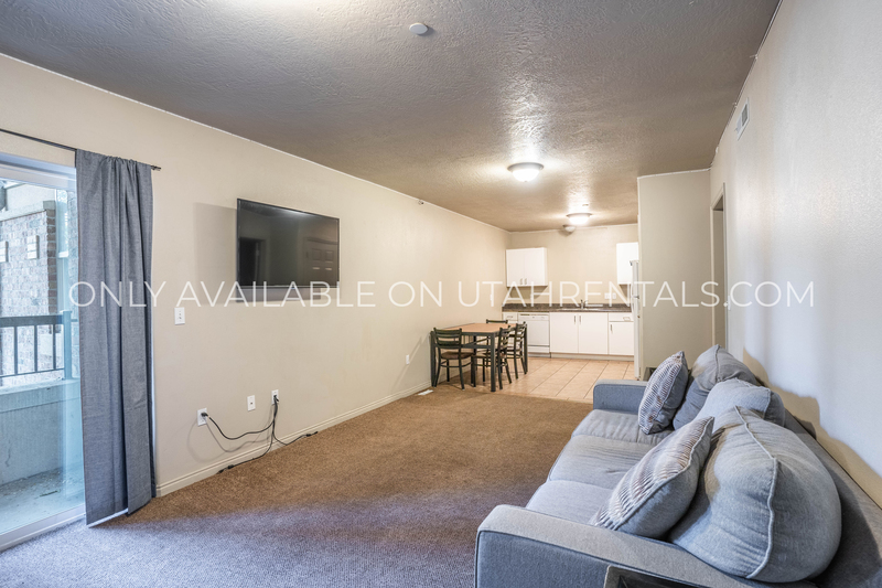 Provo House: 884 E 700 N