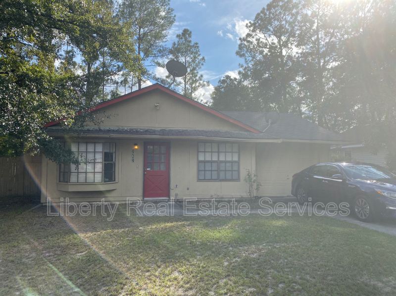 Hinesville House: 262 Garden Cir