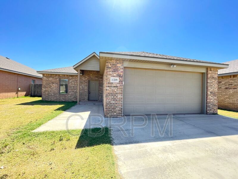 Lubbock House: 11209 Akron Avenue