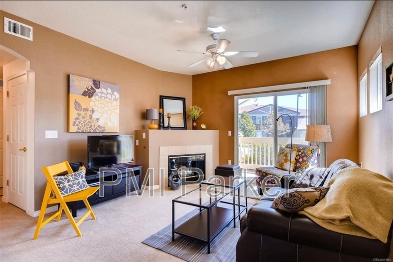 Parker Condo: 9369 Amison Cir