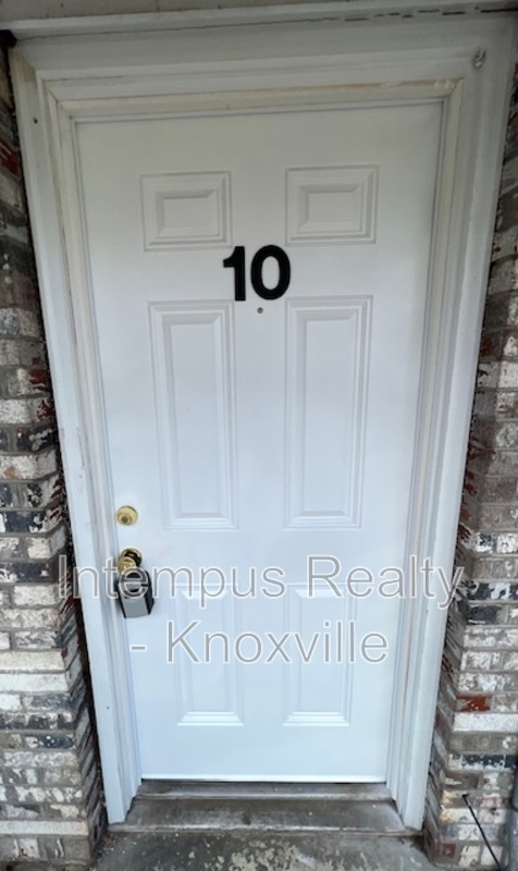 Knoxville Apartment: 328 Dahlia Dr