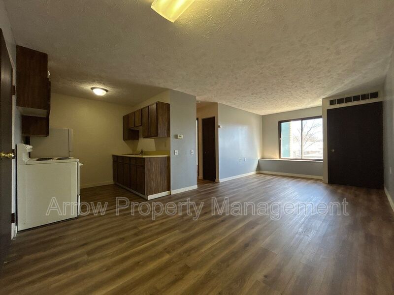 Hebron House: 130 S 5th Street-201