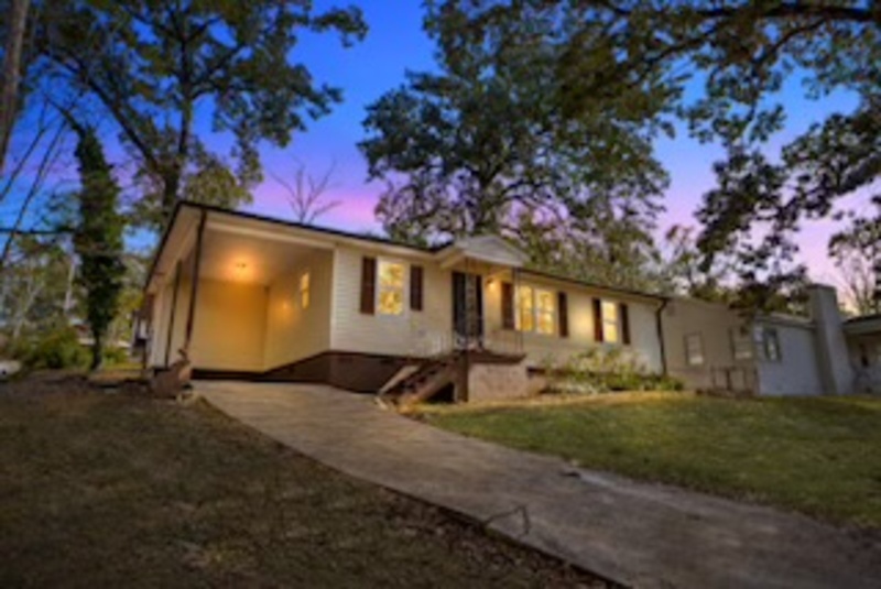 Birmingham House: 1153 Linwood Street