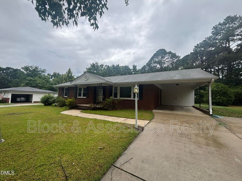 Raleigh House: 3609 Melrose Dr