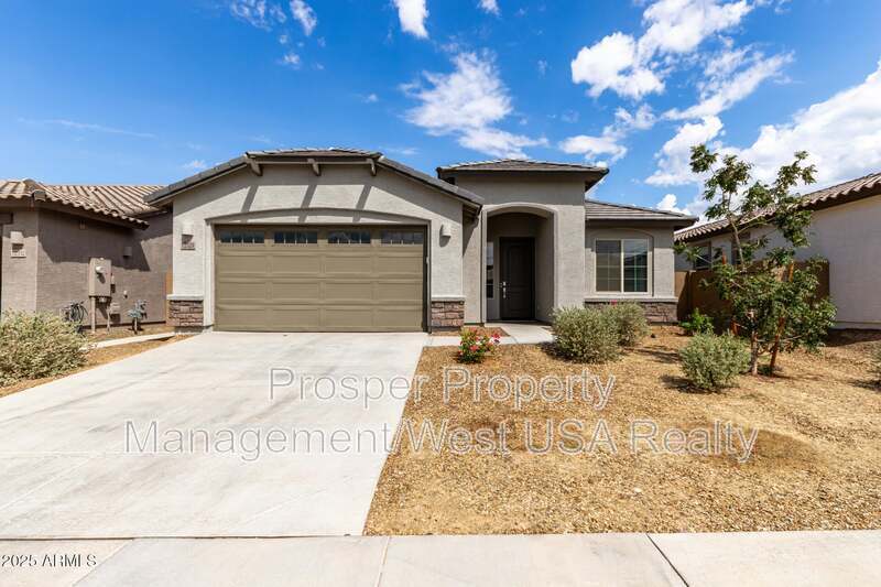 Glendale House: 12324 W Wagon Wheel Dr