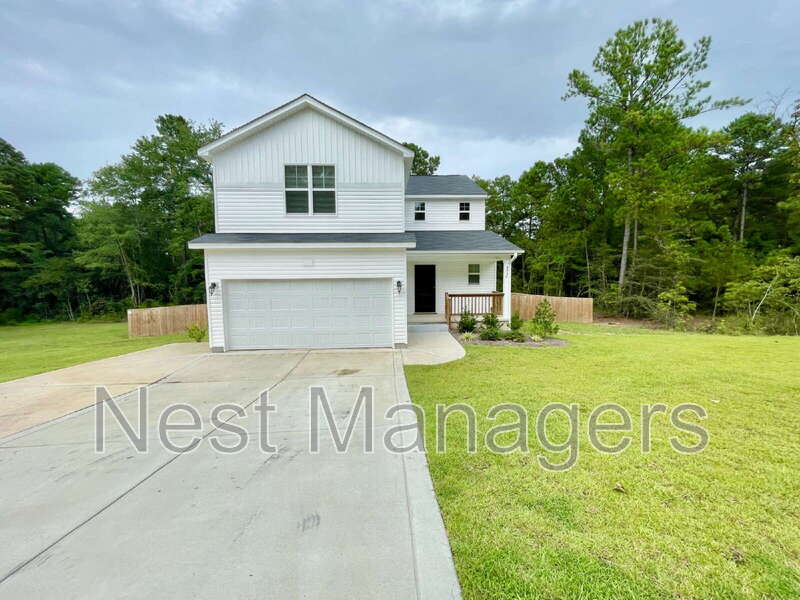 Fayetteville House: 3034 Cricket Rd