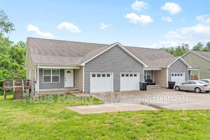 Clarksville Condo: 1709 Evans Rd