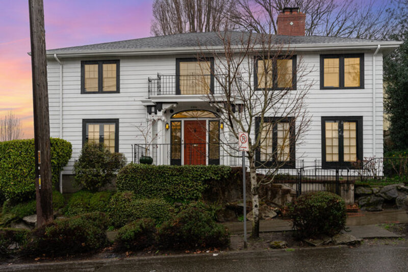 Seattle Condo: 2906 Harvard Ave E