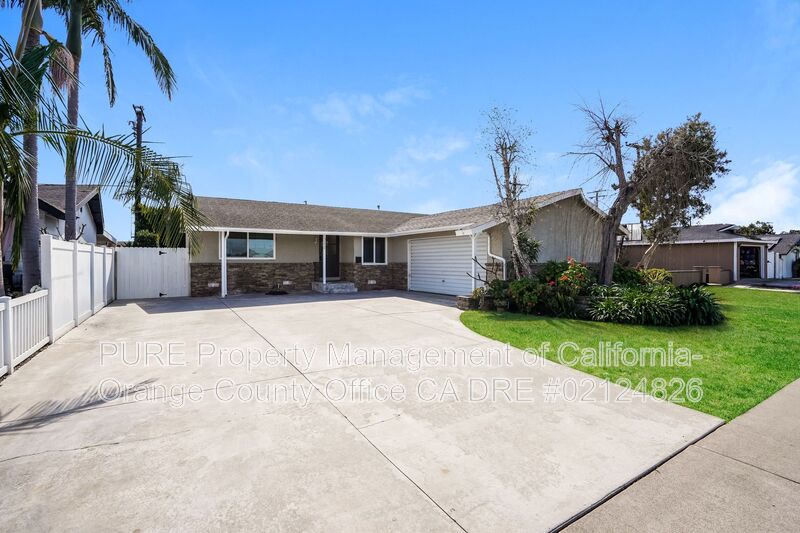 Huntington Beach House: 5252 Sisson Drive