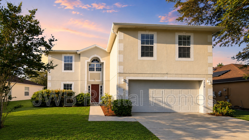 Jacksonville House: 5430 Shady Pine St S