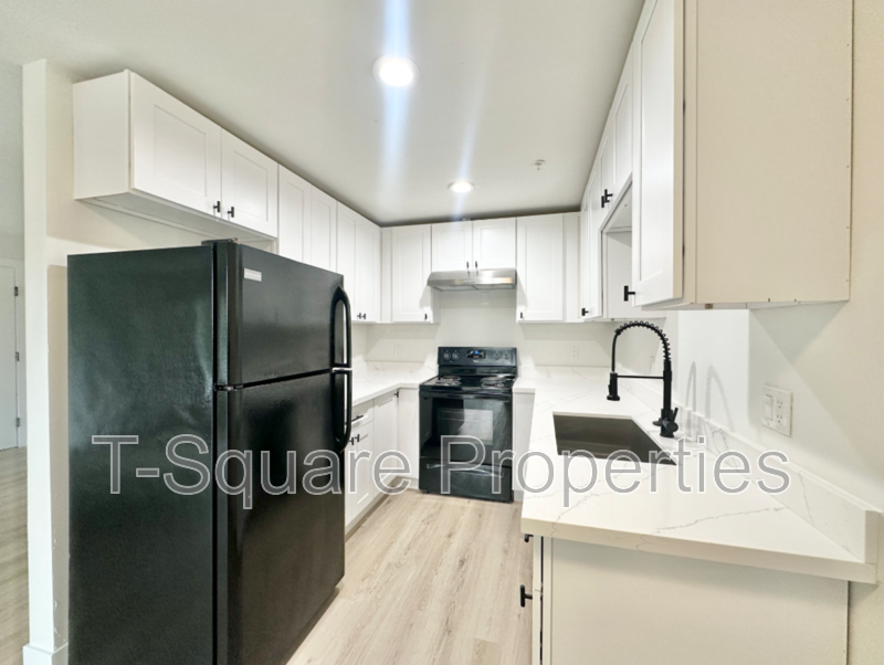 Seattle House: 7041 S 116th PL