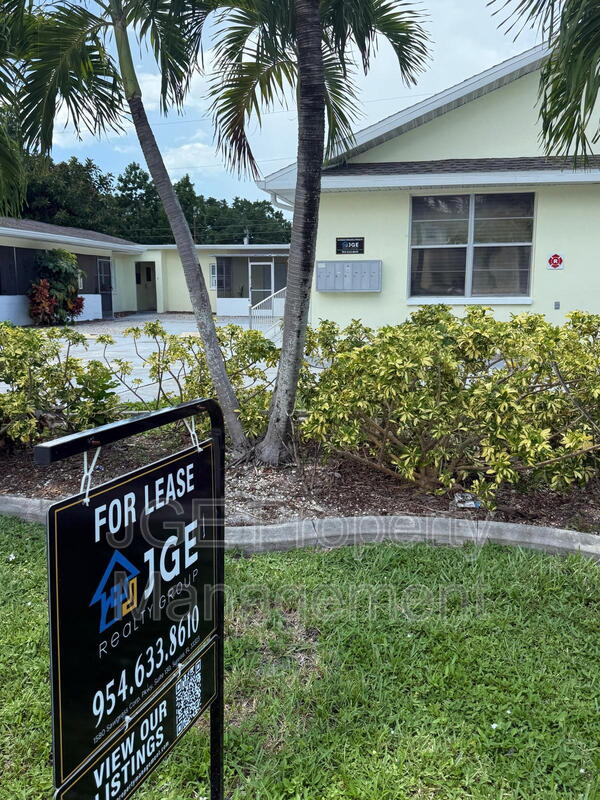 Cape Coral Condo: 4926 Vincennes Ct