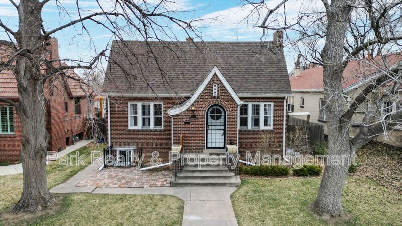 Denver House: 712 Harrison St