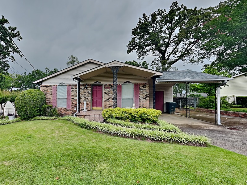 Birmingham House: 3020 Wenonah Park Pl SW