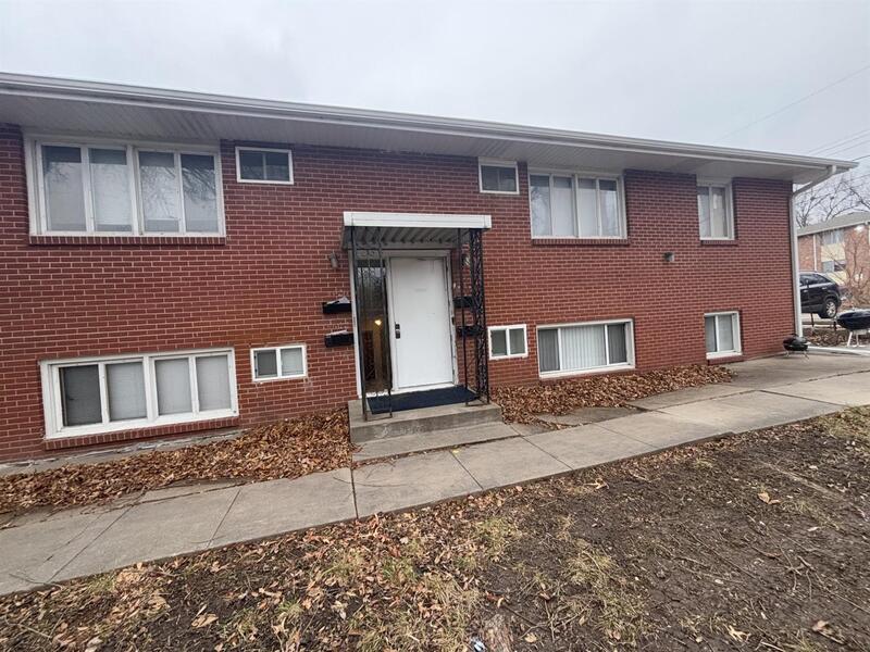 Lincoln Condo: 4616 Stockwell St