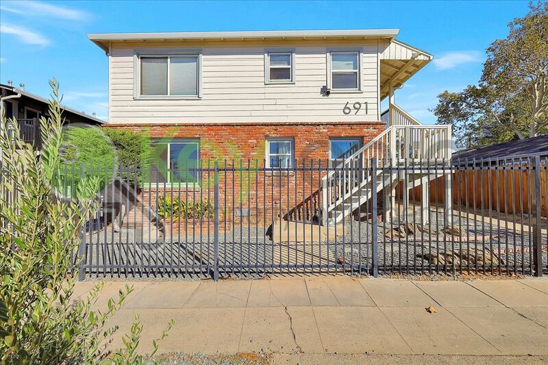 Sacramento House: 691 El Camino Ave.