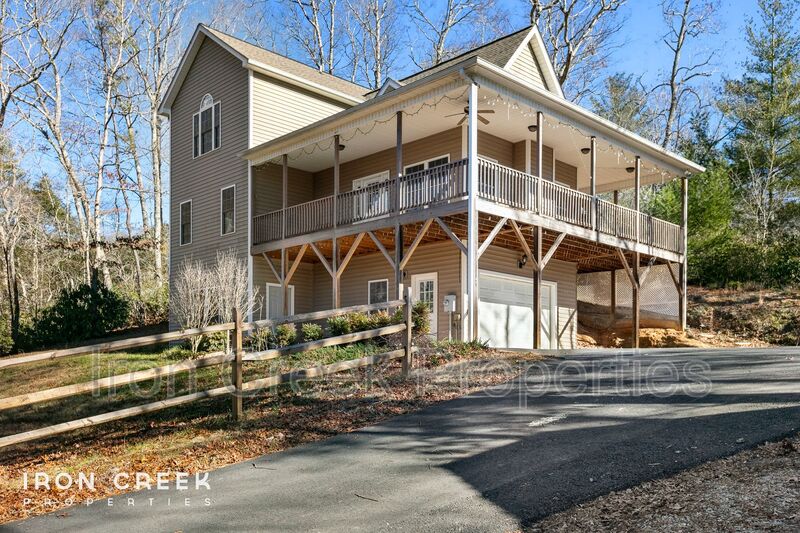 Fairview House: 5 Rocky Fork Road