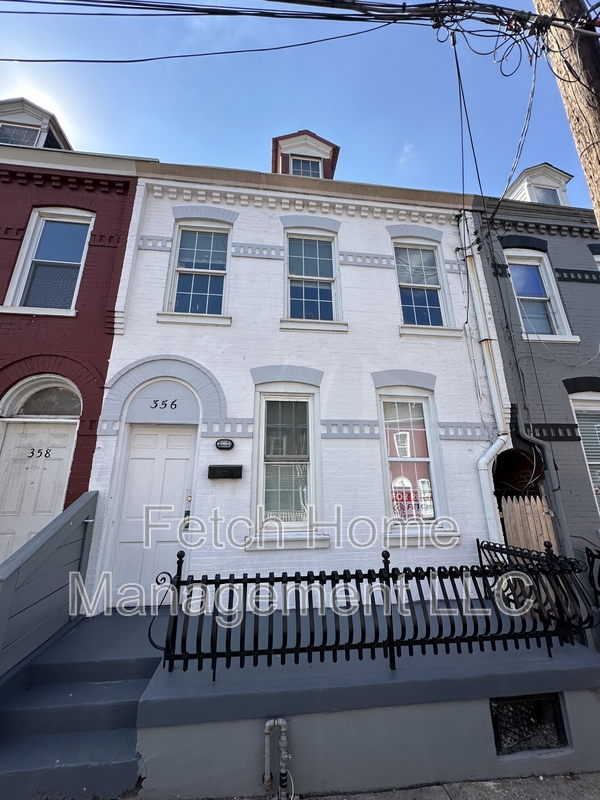 Lancaster House: *356 Beaver Street