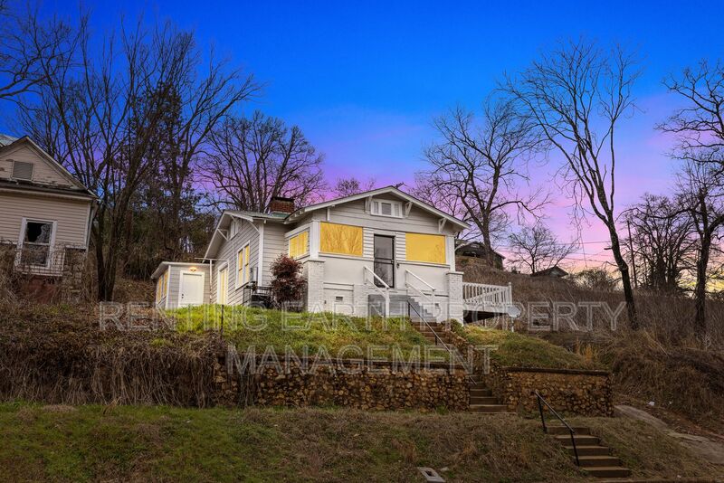 Birmingham House: 2712 24th Street Ensley