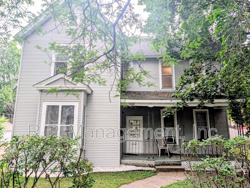 Saint Paul Condo: 2048 Carroll Ave