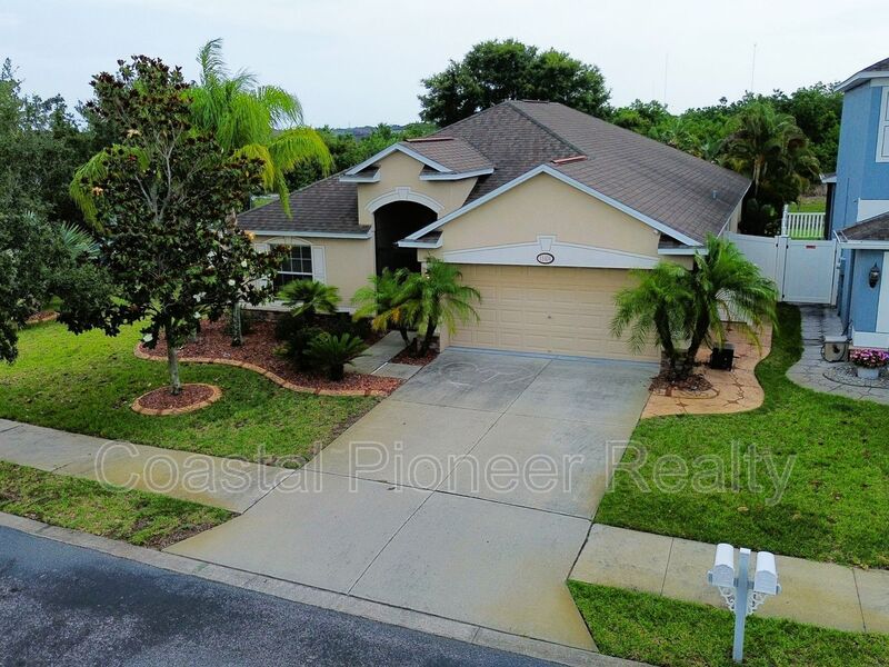 Riverview House: 11404 Holmbridge Ln