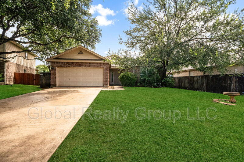 Cibolo House: 229 Spice Oak Ln